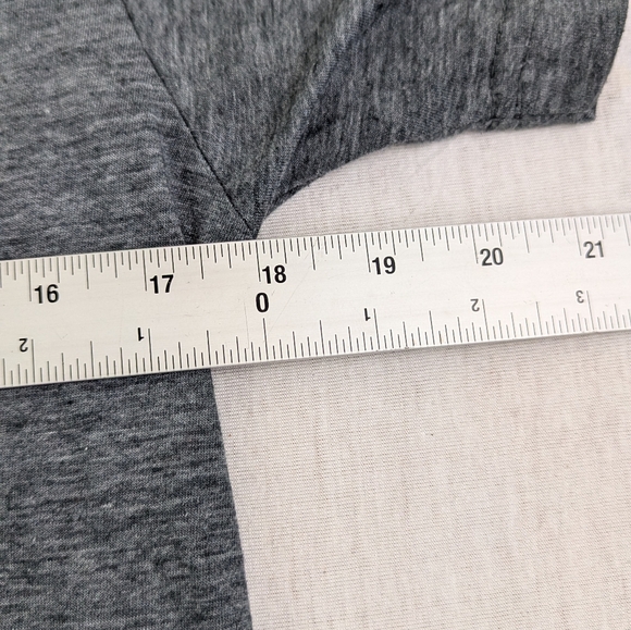 The Maine Concert T-Shirt Featuring a Skull in Front Grey Size Small - Picture 3 of 5